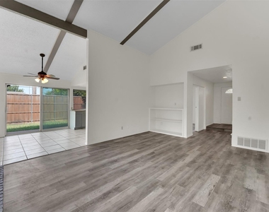 2135 Wheaton Drive - Photo Thumbnail 15