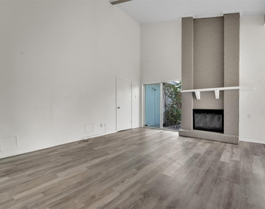 2135 Wheaton Drive - Photo Thumbnail 14