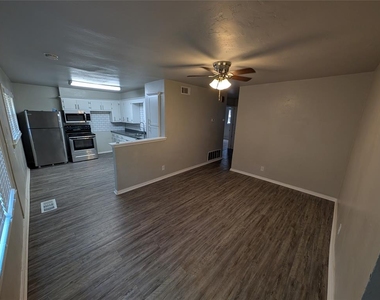 1614 Iowa Street - Photo Thumbnail 2