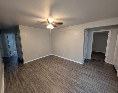 1614 Iowa Street - Photo Thumbnail 3