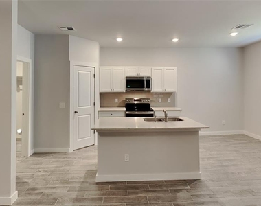 16951 Buck Circle - Photo Thumbnail 6
