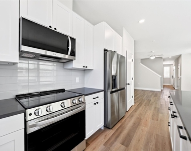 3006 Harmon Drive - Photo Thumbnail 11