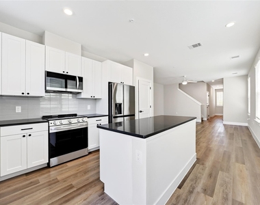 3006 Harmon Drive - Photo Thumbnail 10