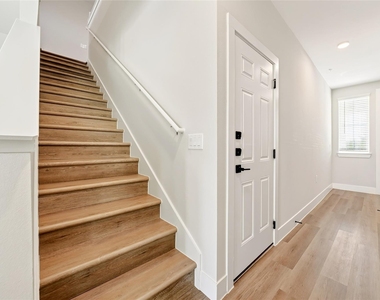 3006 Harmon Drive - Photo Thumbnail 3