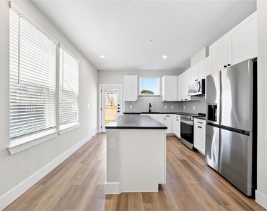 3006 Harmon Drive - Photo Thumbnail 7
