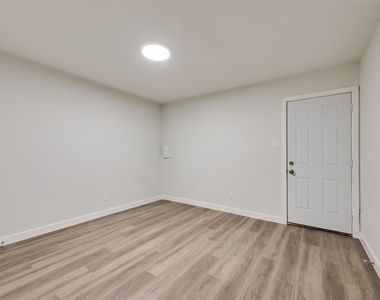 1000 S Mary Street - Photo Thumbnail 18