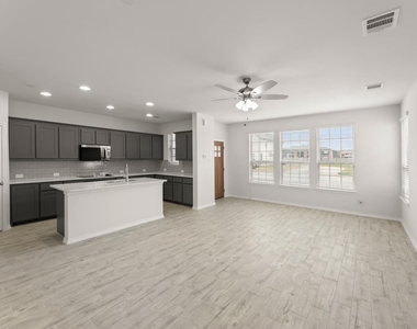 4511 Avion Drive - Photo Thumbnail 4