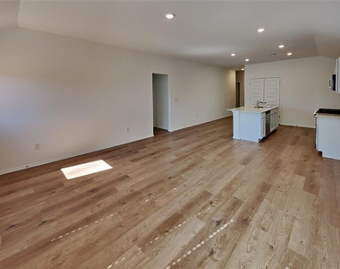 9320 Nw 129th Street - Photo Thumbnail 4