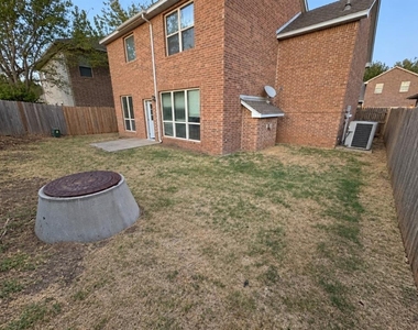 12013 Garden Court - Photo Thumbnail 15