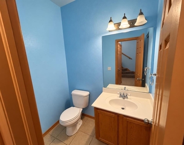 12013 Garden Court - Photo Thumbnail 5