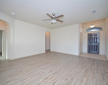 5933 Comanche Peak Drive - Photo Thumbnail 17