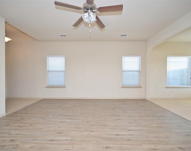 5933 Comanche Peak Drive - Photo Thumbnail 19