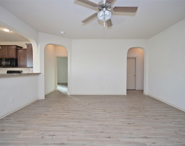 5933 Comanche Peak Drive - Photo Thumbnail 16