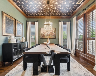 156 Stoneleigh Drive - Photo Thumbnail 12
