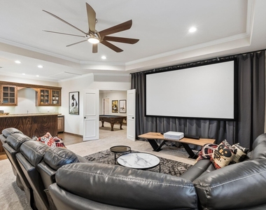 156 Stoneleigh Drive - Photo Thumbnail 18