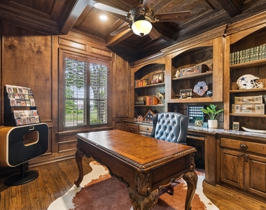 156 Stoneleigh Drive - Photo Thumbnail 4