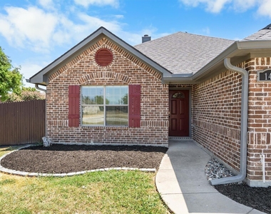 144 Price Circle - Photo Thumbnail 2