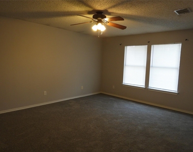 2604 Lookout Drive - Photo Thumbnail 4