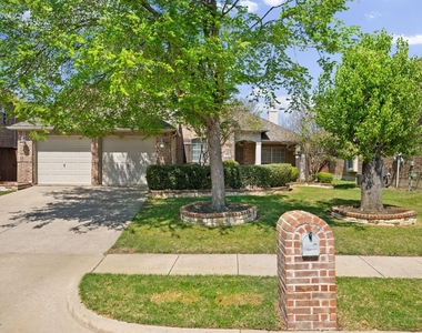 2653 Whispering Trail - Photo Thumbnail 1