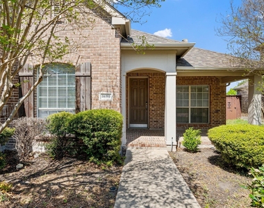 2653 Whispering Trail - Photo Thumbnail 4