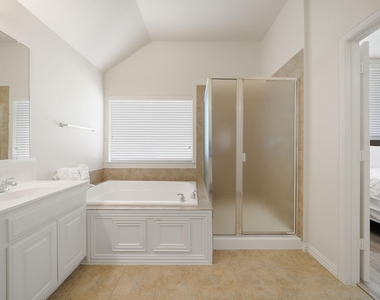 2653 Whispering Trail - Photo Thumbnail 23