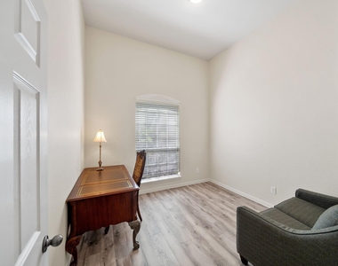 2653 Whispering Trail - Photo Thumbnail 7