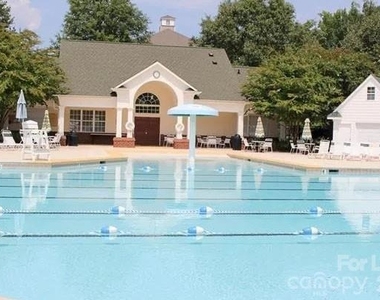 17633 Delmas Drive - Photo Thumbnail 3