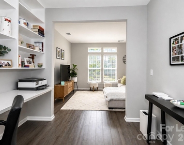 17633 Delmas Drive - Photo Thumbnail 10