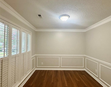 5517 Brook Falls Court - Photo Thumbnail 21