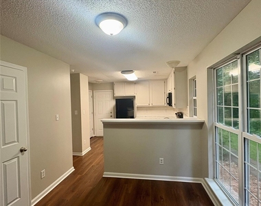 5517 Brook Falls Court - Photo Thumbnail 18