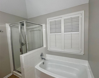 5517 Brook Falls Court - Photo Thumbnail 28