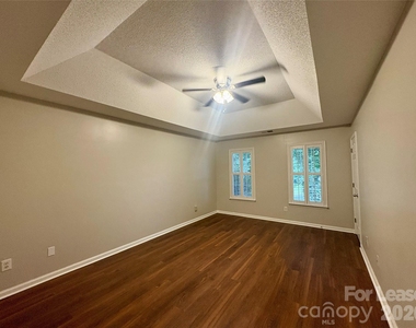 5517 Brook Falls Court - Photo Thumbnail 24