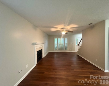 5517 Brook Falls Court - Photo Thumbnail 8