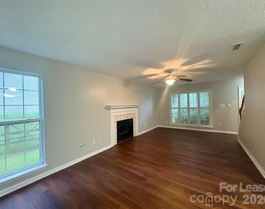 5517 Brook Falls Court - Photo Thumbnail 10