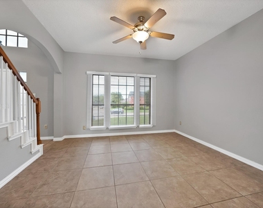 745 Woodridge Drive - Photo Thumbnail 4