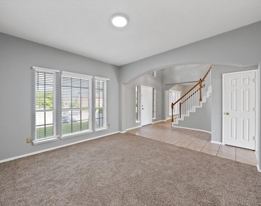 745 Woodridge Drive - Photo Thumbnail 13