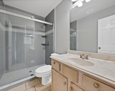 745 Woodridge Drive - Photo Thumbnail 34
