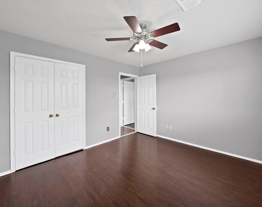 745 Woodridge Drive - Photo Thumbnail 22