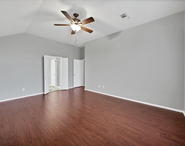 745 Woodridge Drive - Photo Thumbnail 26