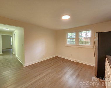 650 Harris Street Nw - Photo Thumbnail 5