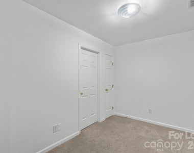 11022 Garden Oaks Lane - Photo Thumbnail 16