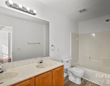 11022 Garden Oaks Lane - Photo Thumbnail 9