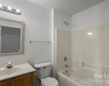 11022 Garden Oaks Lane - Photo Thumbnail 17