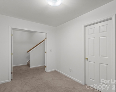 11022 Garden Oaks Lane - Photo Thumbnail 14