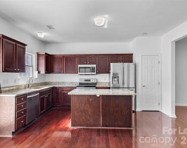 11022 Garden Oaks Lane - Photo Thumbnail 5
