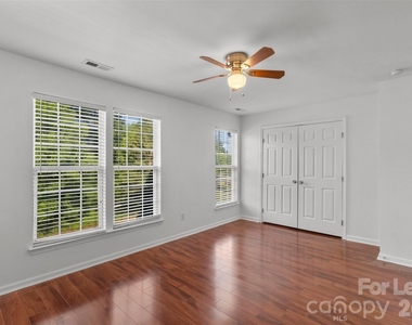 11022 Garden Oaks Lane - Photo Thumbnail 12