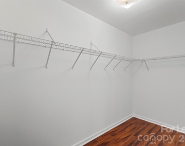 11022 Garden Oaks Lane - Photo Thumbnail 10
