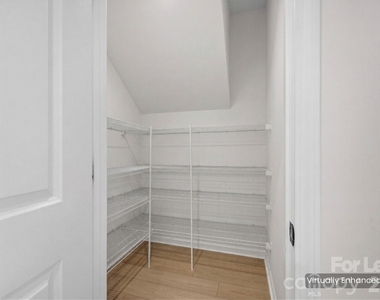 217 Brooks Springs Drive - Photo Thumbnail 11