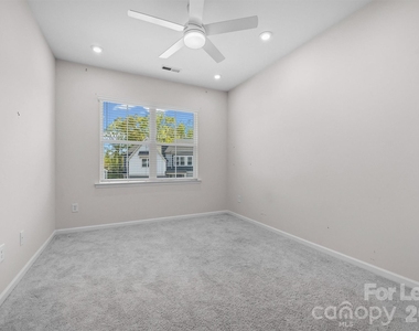 217 Brooks Springs Drive - Photo Thumbnail 31