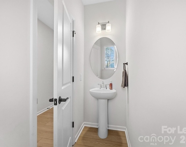 217 Brooks Springs Drive - Photo Thumbnail 5